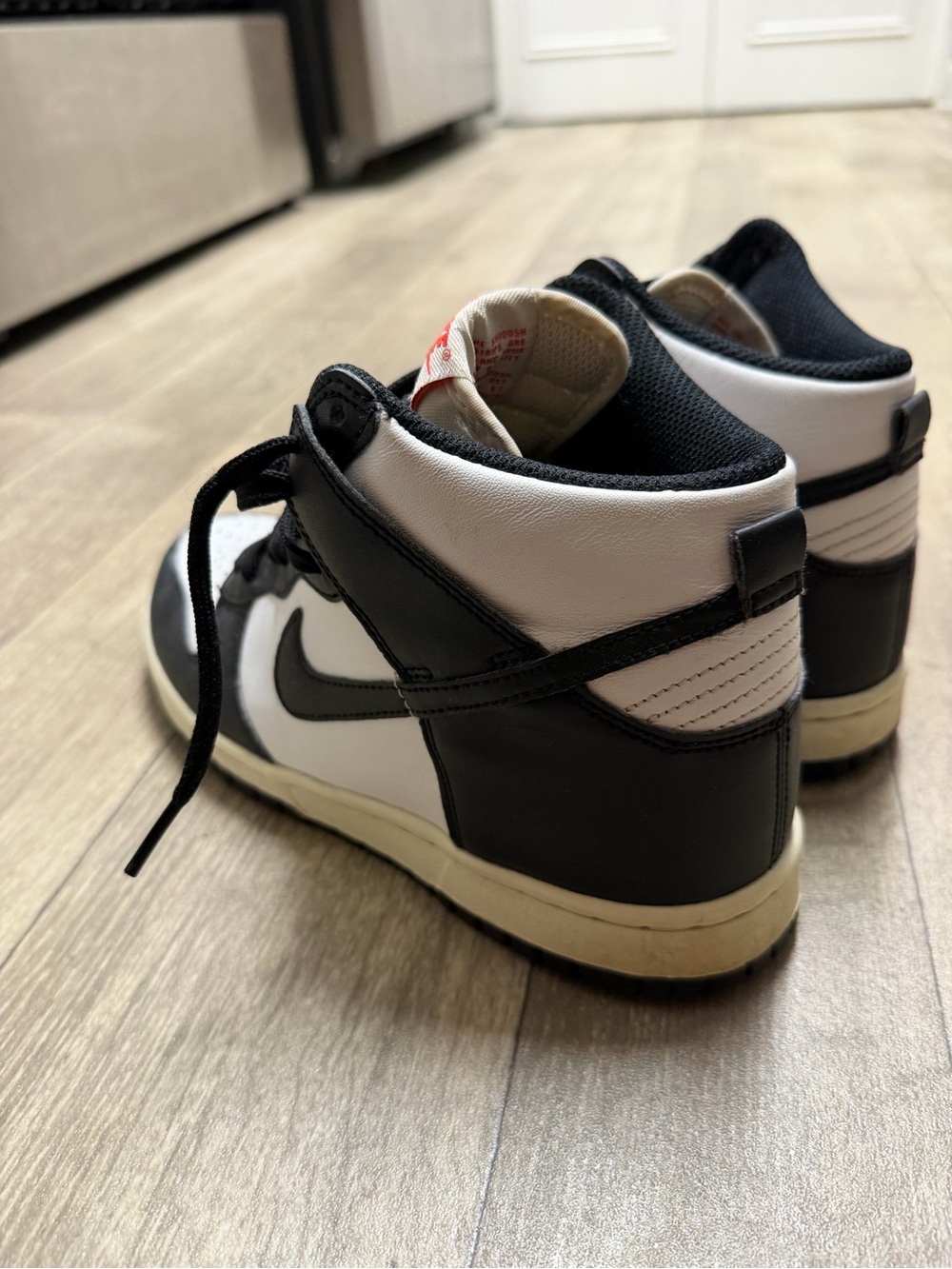 Nike Dunks - Picture 3 of 4
